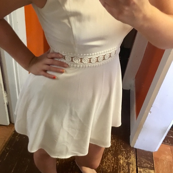 White dress - Picture 2 of 2